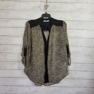 Boutique Brand Karlie Leopard Animal Print Women's Top with Black Accents Size S